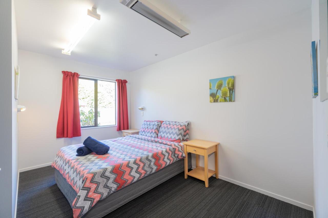 Te Anau Central Backpackers Екстериор снимка